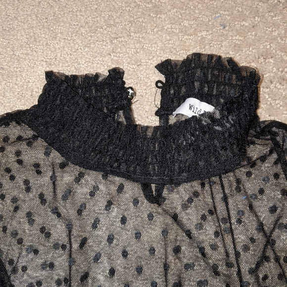 Lace top - Picture 3 of 3